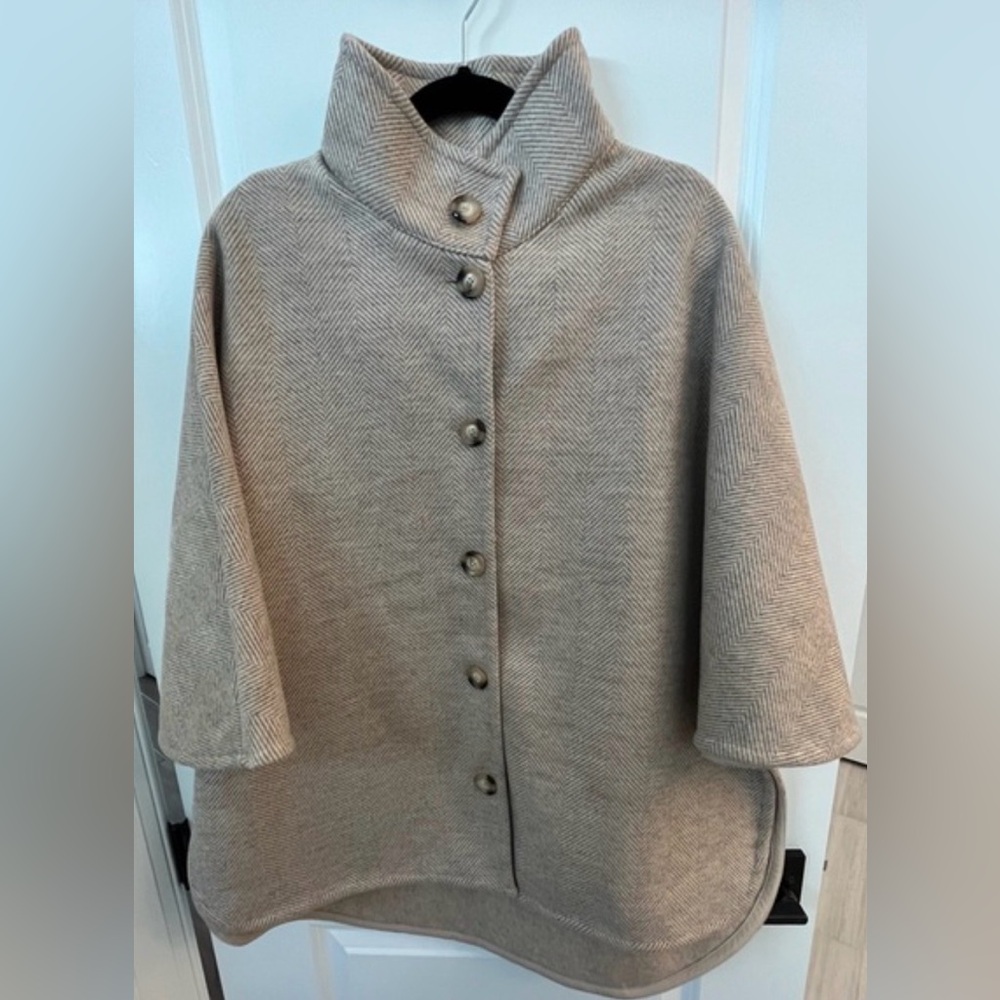 Ann Taylor Cream Herringbone Cape